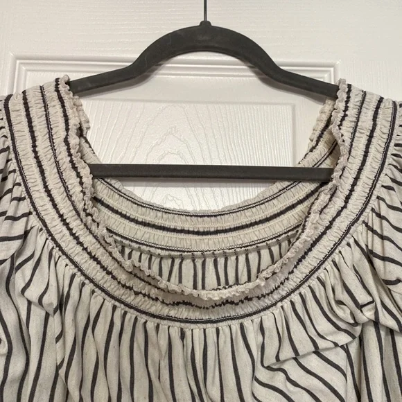 2 American Eagle Off the Shoulder Striped Tshirts - Picture 6 of 8